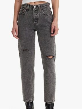 Women's Levi’s 501 S fit in distressed washed black